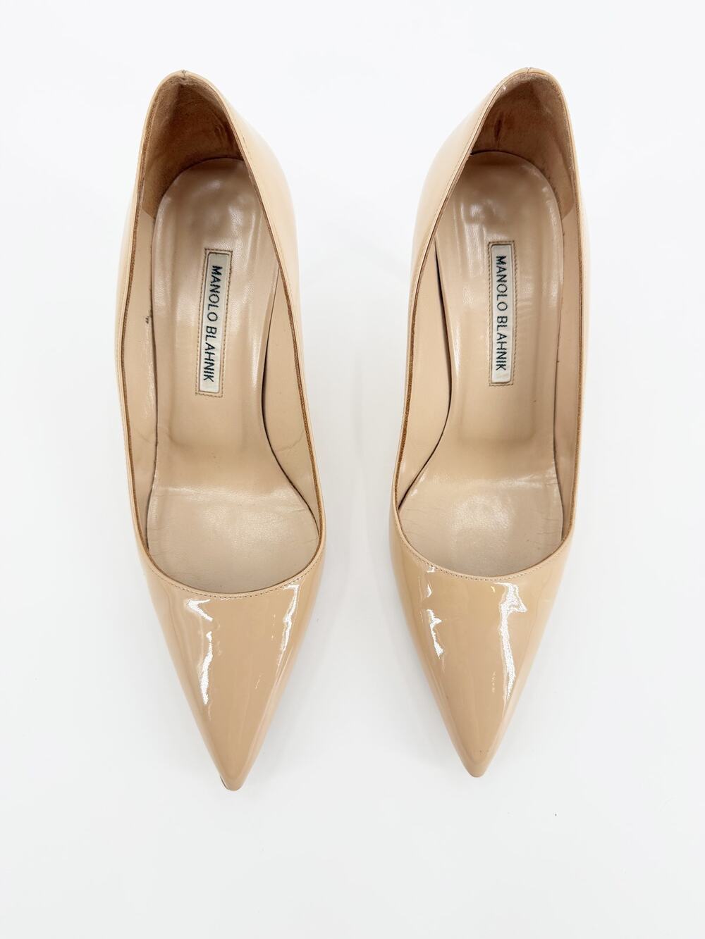 Manolo Blahnik BB 70 Nude Patent Leather Pointed Pumps Size 38.5 EU 8.5 Box Bag